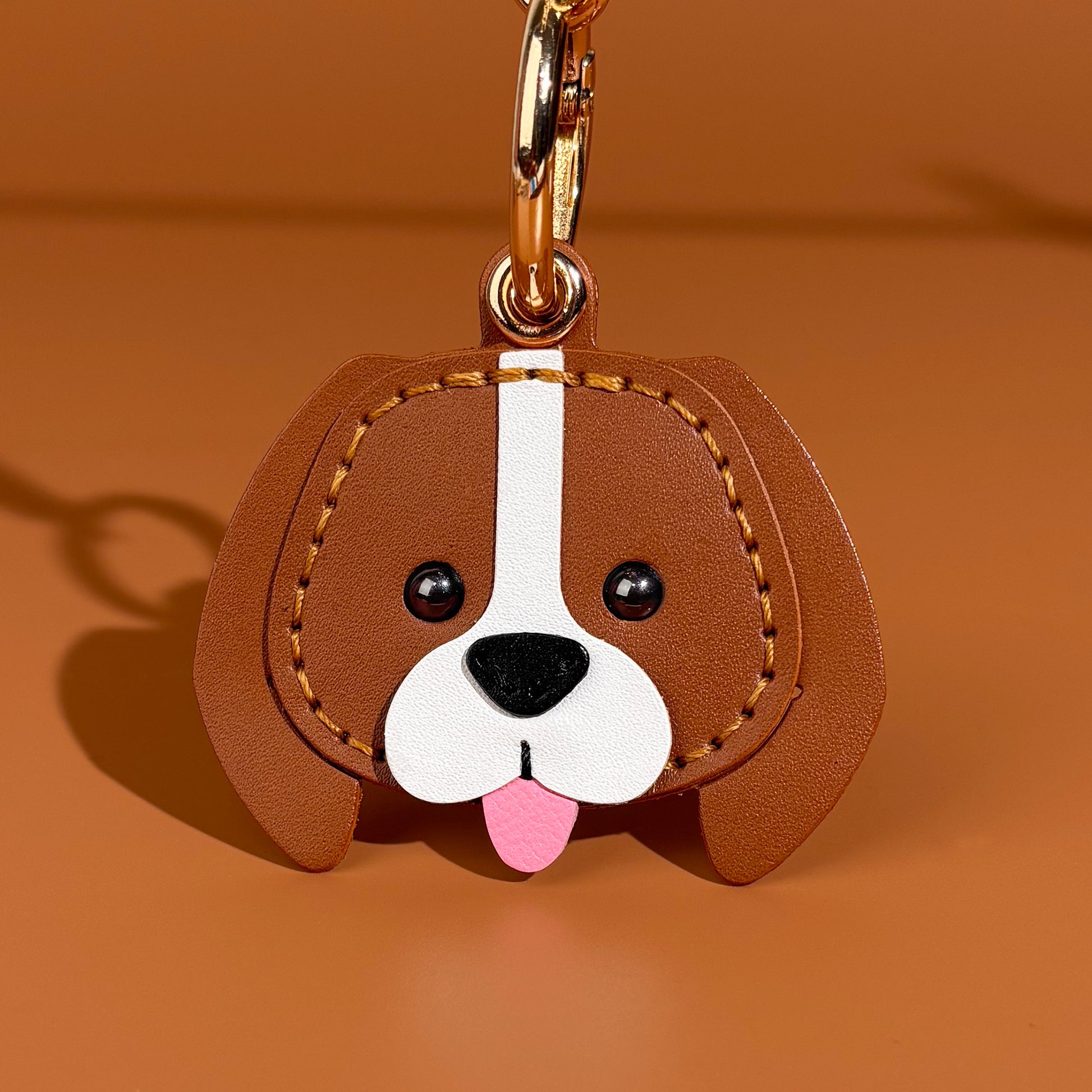 airtag holder handmade leather keychain beagle detail