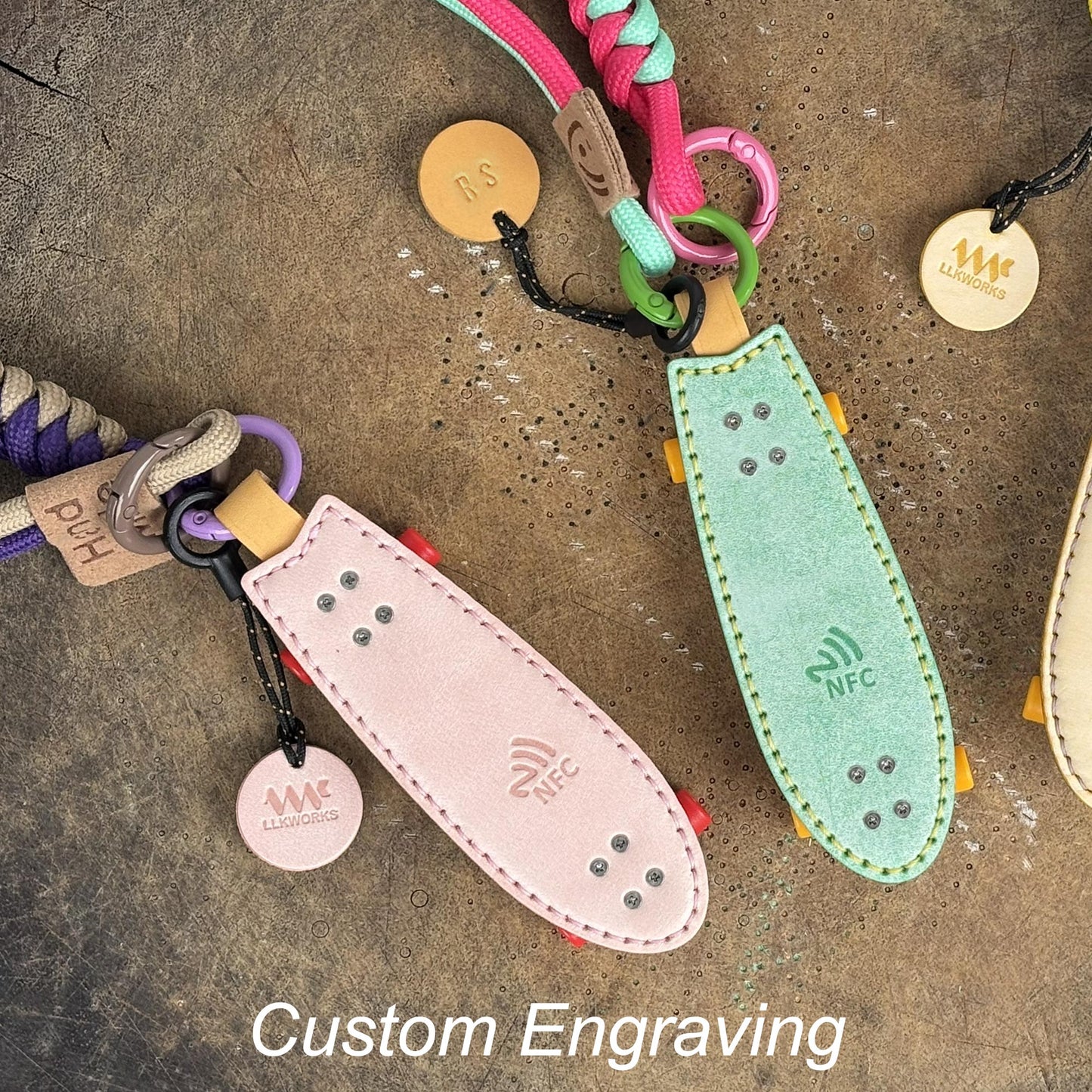 Personalized skateboard keychain with custom engraved leather tag, perfect gift for skaters.