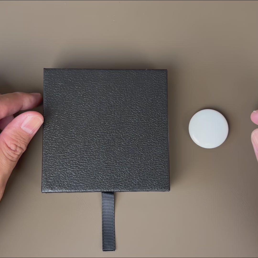 airtag holder handmade leather border collie Unboxing video