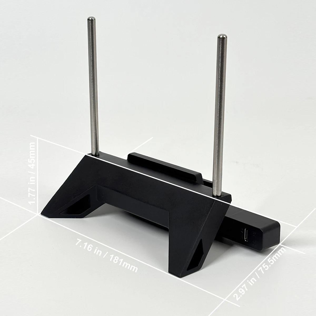 Product dimensions and size specifications of the desktop vinyl record holder.
